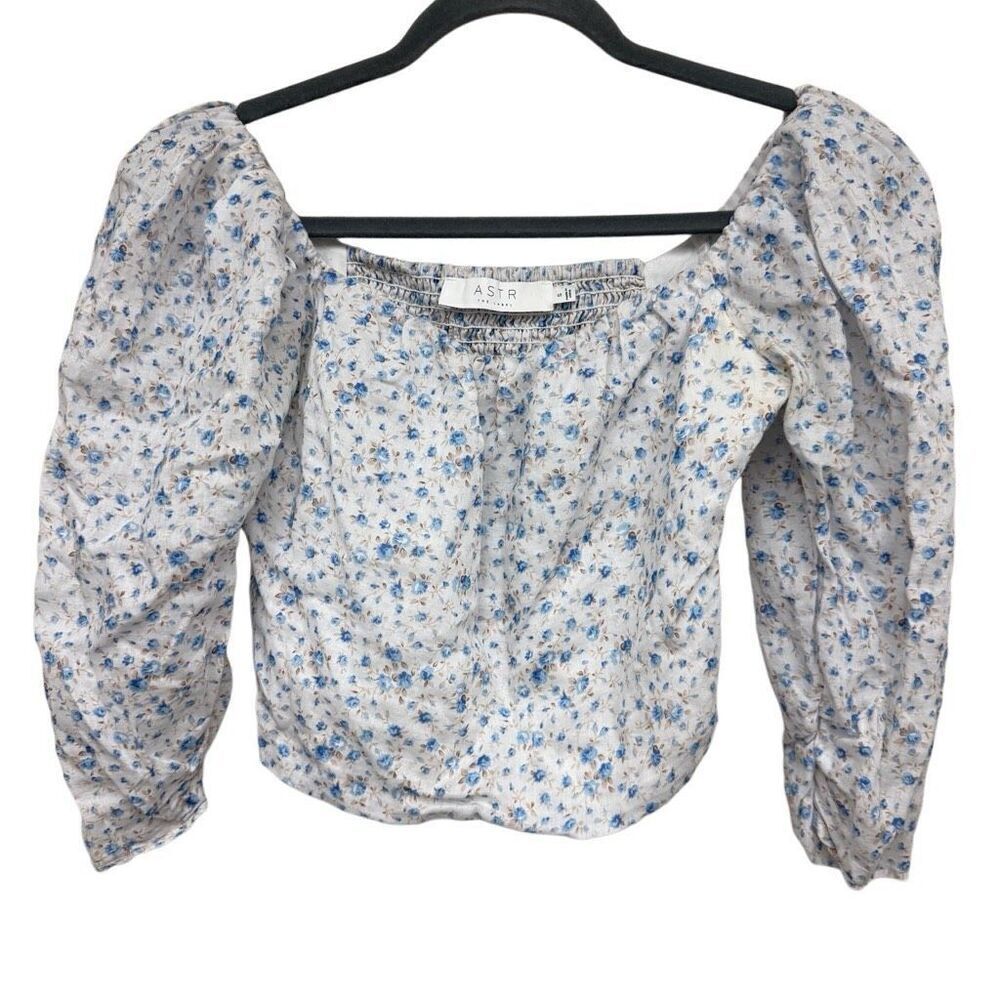 ASTR White Floral Smocked Blouse size small